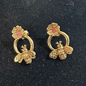 203- Avon gold-plated Bee-flower pierced earrings pink/white crystal accents.